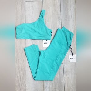 Beach Riot workout set